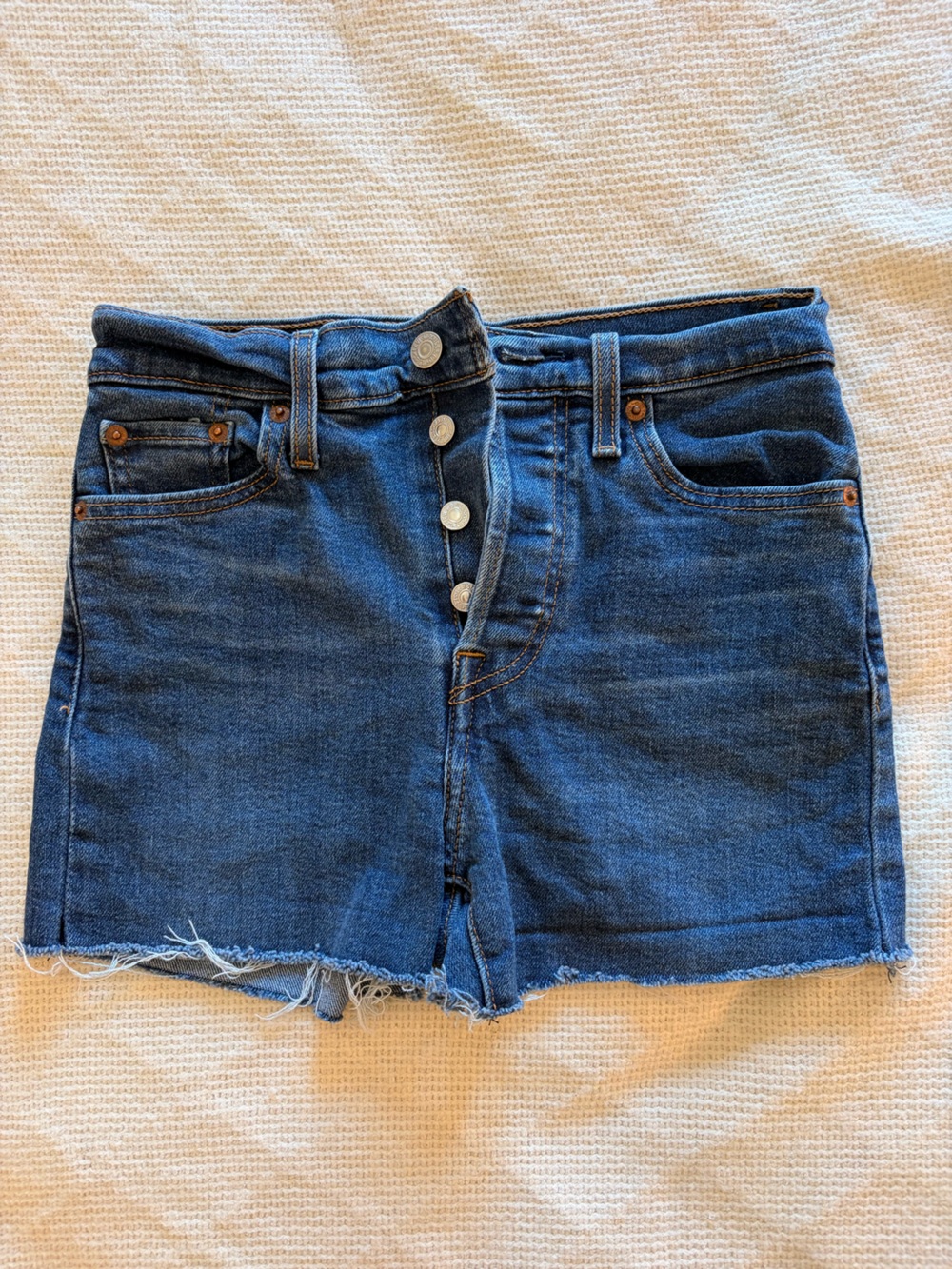 Levi's Wedgie Straight High Rise Cut Off Denim Shorts Size 26 Medium Wash